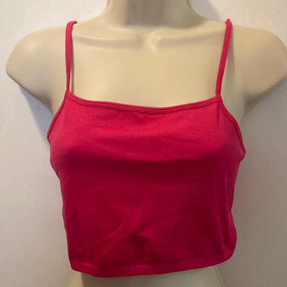 NWT Fabletics fuchsia Large Camisole Crop athletic Top new 25-243 - Picture 1 of 5